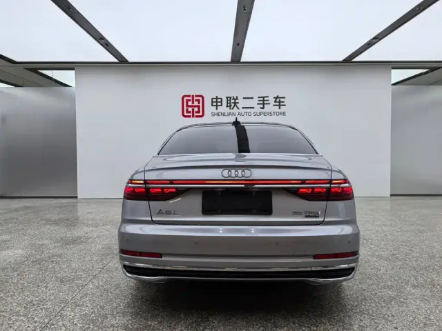 Audi A8 — Фото автомобиля 10