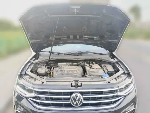 Volkswagen Tiguan L — Фото автомобиля 3