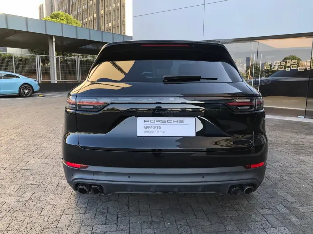 Porsche Cayenne — Фото автомобиля 13