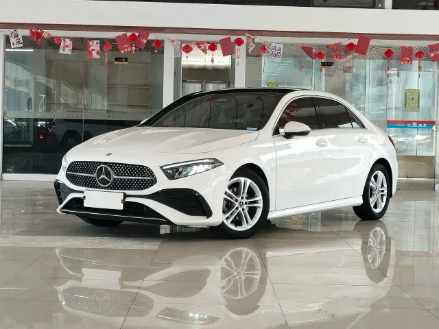 Фотография автомобиля — Mercedes-Benz A-Class