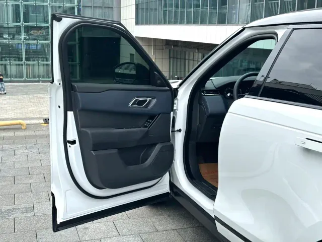 Land Rover Range Rover Velar — Фото автомобиля 12