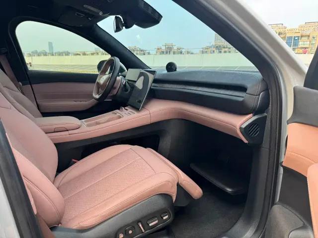 Nio EC6 — Фото автомобиля 12