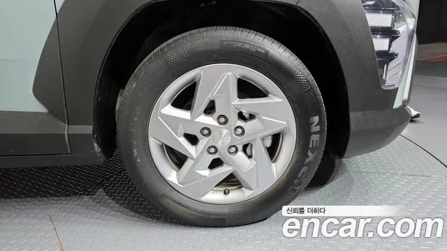 Hyundai Kona Kona (SX2) Бензин 1.6 турбо 2WD — Фото автомобиля 5