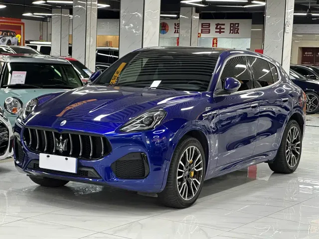 Фотография автомобиля — Maserati Grecale