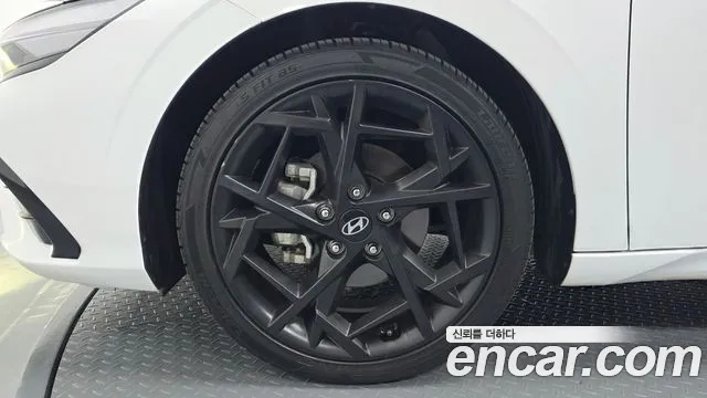 Фотография автомобиля — Hyundai AVANTE