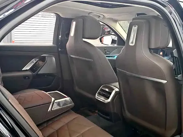BMW 7 Series — Фото автомобиля 7