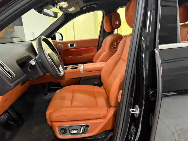 Li Auto L9 — Фото автомобиля 11