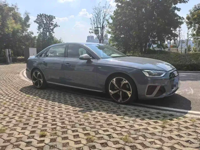 Audi A4L — Фото автомобиля 3