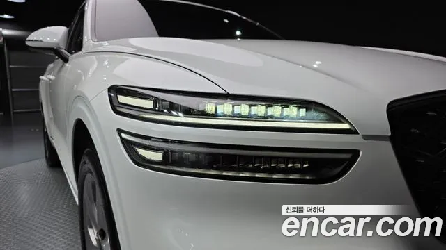 Genesis GV70 — Фото автомобиля 22