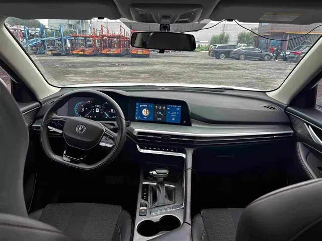 Changan CS35 Plus — Фото автомобиля 7