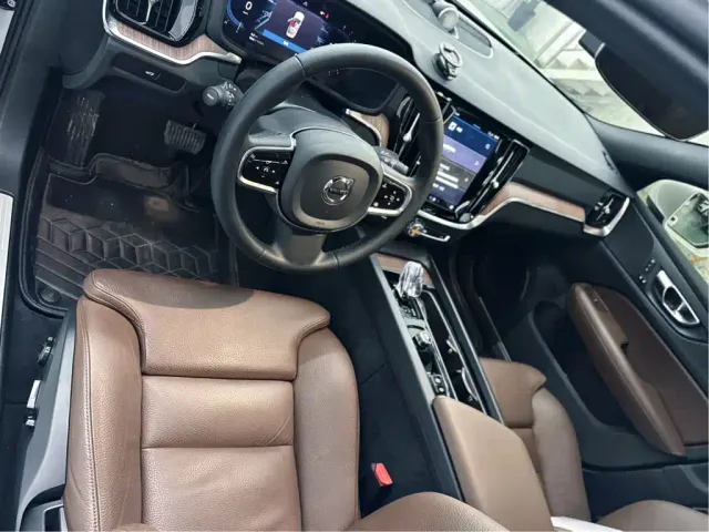 Volvo S60 — Фото автомобиля 15