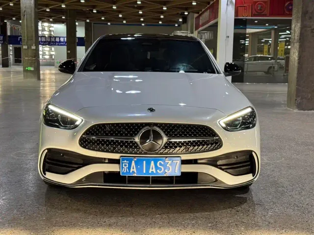 Mercedes-Benz C-Class — Фото автомобиля 2