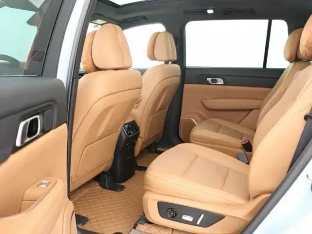 Li Auto ONE — Фото автомобиля 10