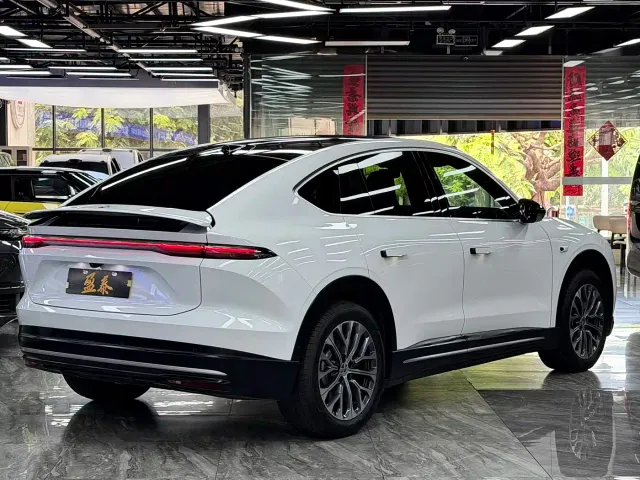 Nio EC6 — Фото автомобиля 5