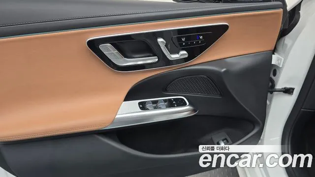Mercedes-Benz E-Class — Фото автомобиля 13