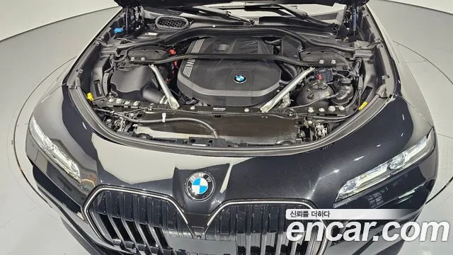 BMW 7-Series 7 серия (G70) 740i xDrive M Sport Limited — Фото автомобиля 6