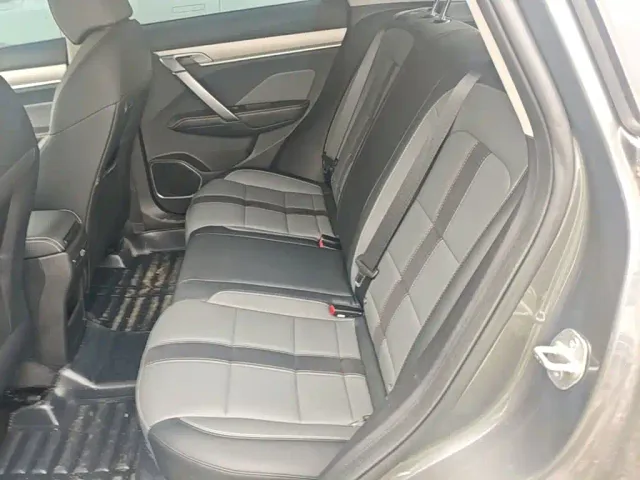 Geely Binyue — Фото автомобиля 16