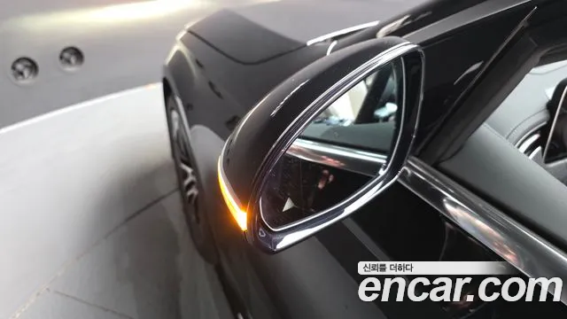 Mercedes-Benz E-Class — Фото автомобиля 17