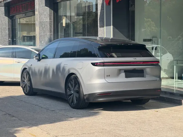 Li Auto i6 — Фото автомобиля 9