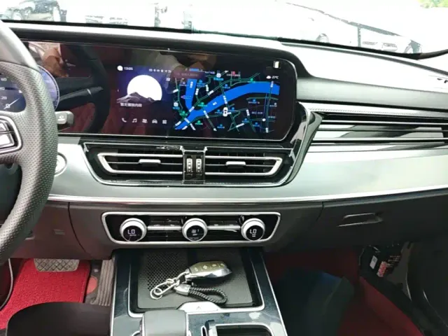 Hongqi HS5 — Фото автомобиля 12
