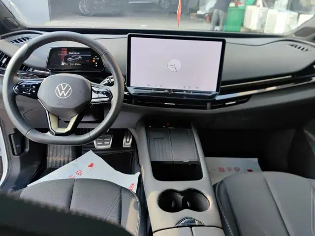 Volkswagen ID. Unyx 06 — Фото автомобиля 12