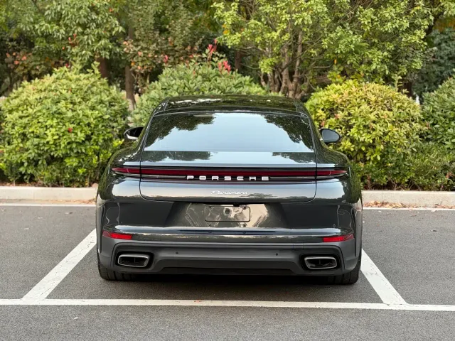 Porsche Panamera — Фото автомобиля 8