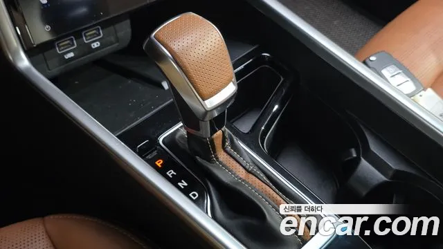 KGM Torres — Фото автомобиля 12