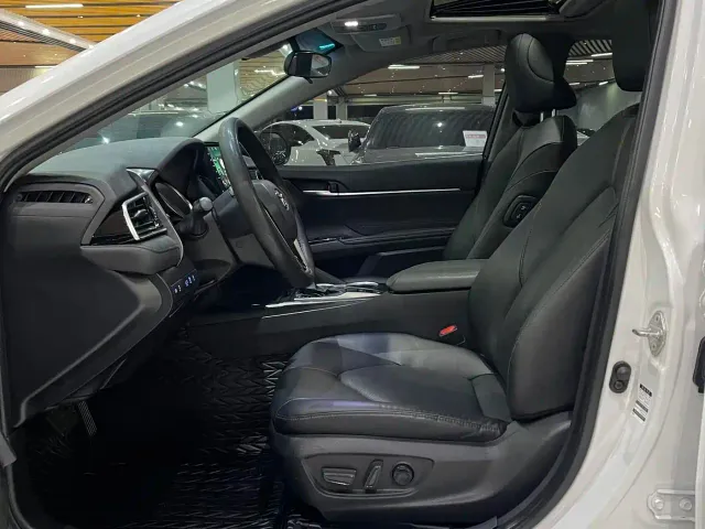 Toyota Camry 2021 2.0G Luxury Edition — Фото автомобиля 4