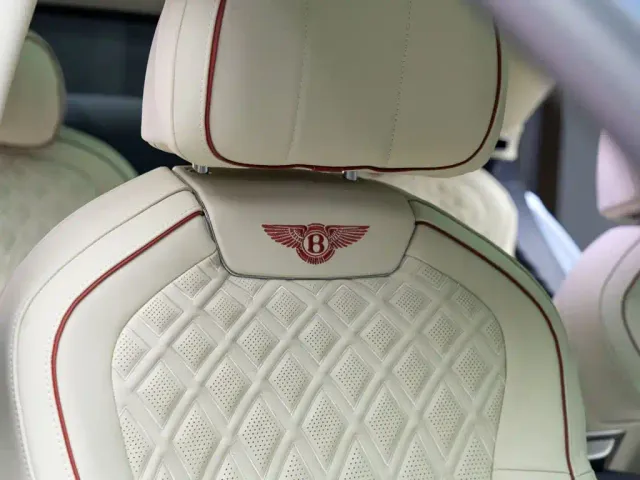 Bentley Flying Spur — Фото автомобиля 17