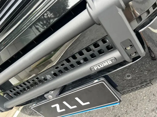 Land Rover Defender — Фото автомобиля 12