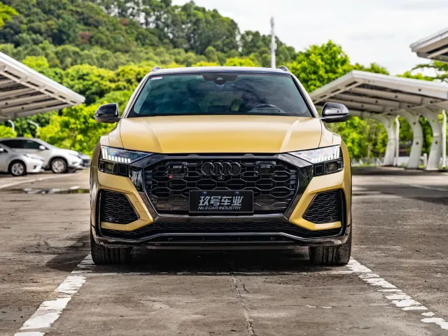 Audi RS Q8 — Фото автомобиля 2