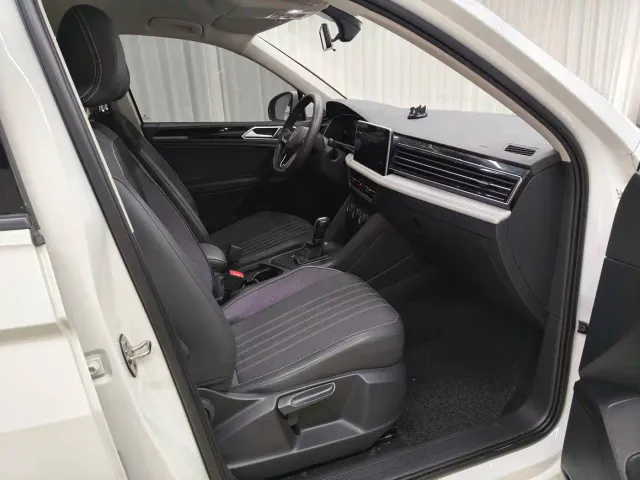 Volkswagen Tiguan L — Фото автомобиля 12