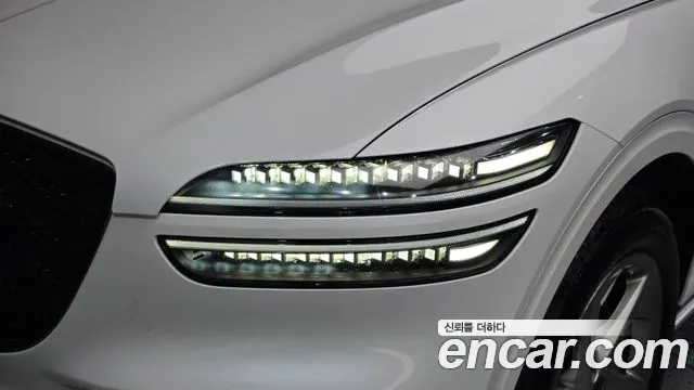 Genesis GV70 — Фото автомобиля 7