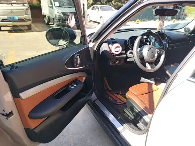 MINI Clubman — Фото автомобиля 15