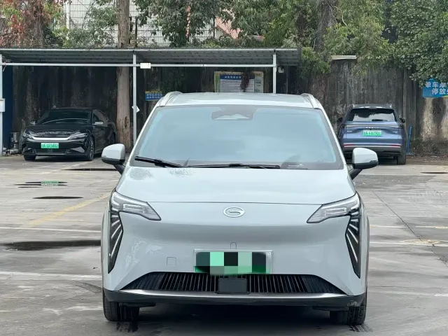 GAC Aion Y — Фото автомобиля 2