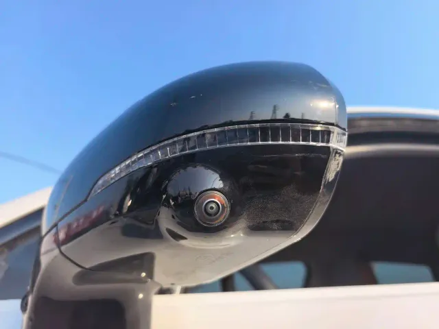 Leapmotor C10 — Фото автомобиля 6