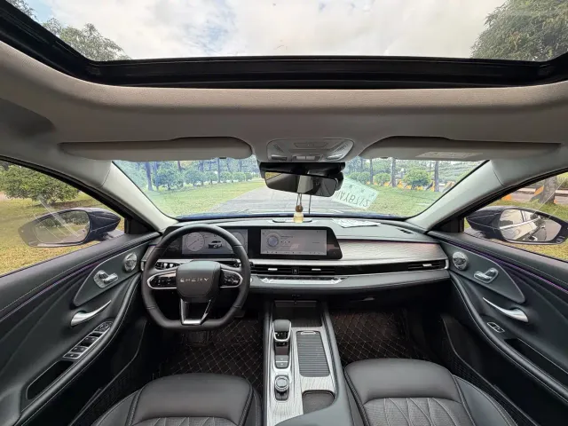 Chery Arrizo 8 — Фото автомобиля 11
