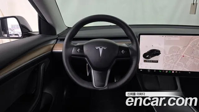 Tesla Model 3 — Фото автомобиля 19