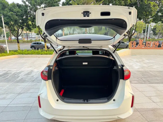 Honda Fit — Фото автомобиля 13