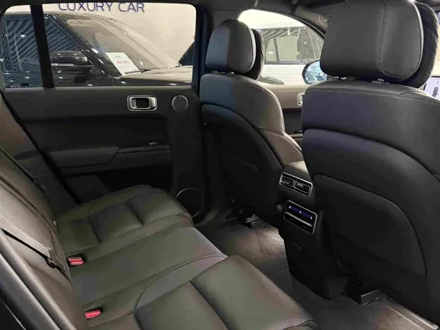 Li Auto L7 — Фото автомобиля 10