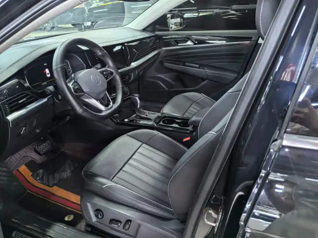 Volkswagen Passat — Фото автомобиля 7