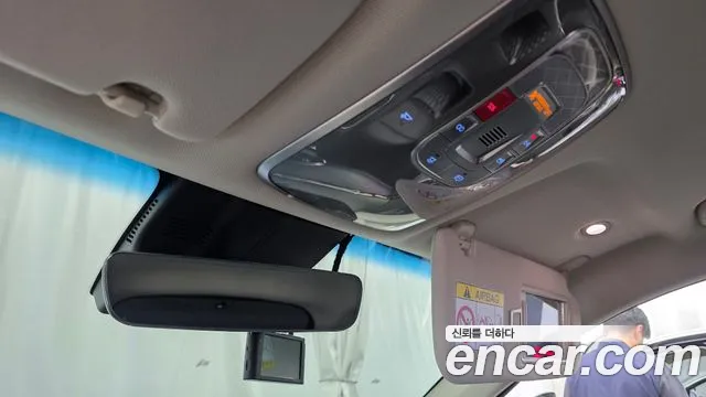 Genesis GV70 2.5T Бензин 2WD — Фото автомобиля 14