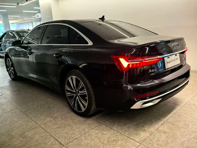 Audi A6L — Фото автомобиля 17
