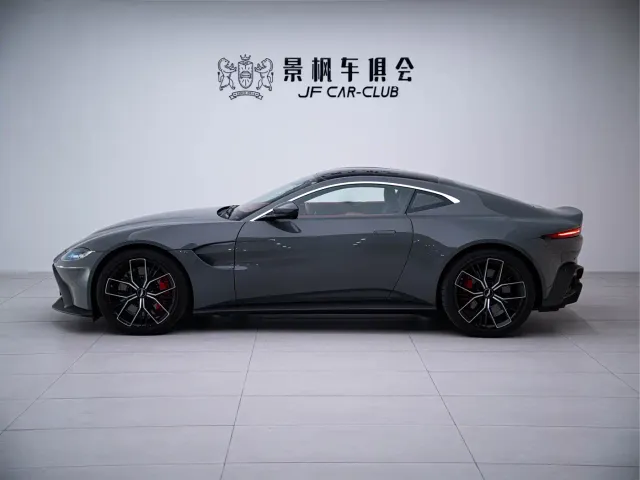 Aston Martin V8 Vantage — Фото автомобиля 4