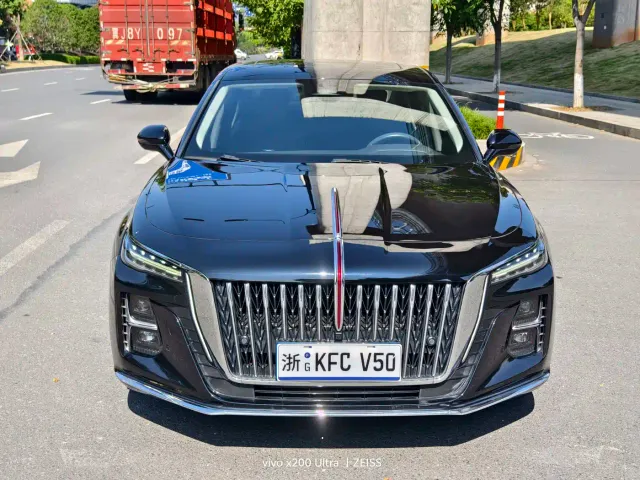 Hongqi H5 — Фото автомобиля 2