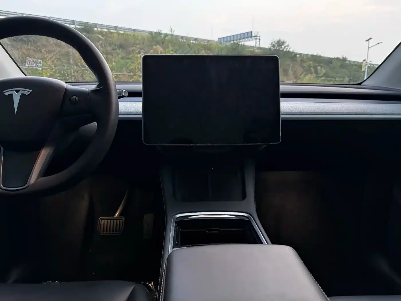 Tesla Model Y 2023 Long Range All-Wheel Drive Edition — Фото автомобиля 11
