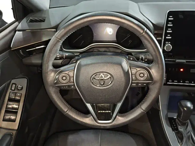 Toyota Avalon — Фото автомобиля 10