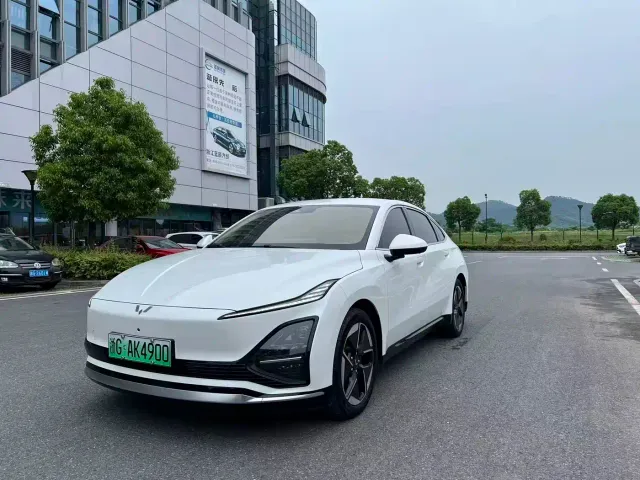 Фотография автомобиля — Wuling Starlight