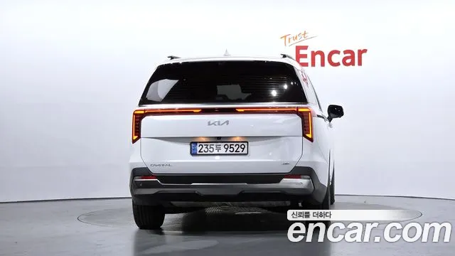 Kia Carnival 4th Gen — Фото автомобиля 4