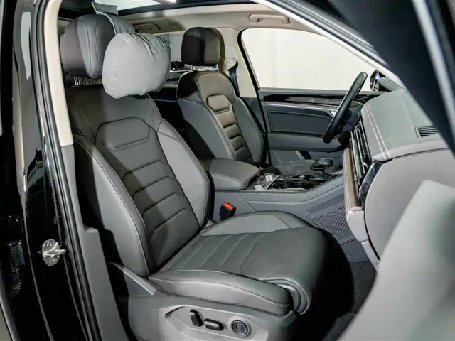 Volkswagen Touareg — Фото автомобиля 21